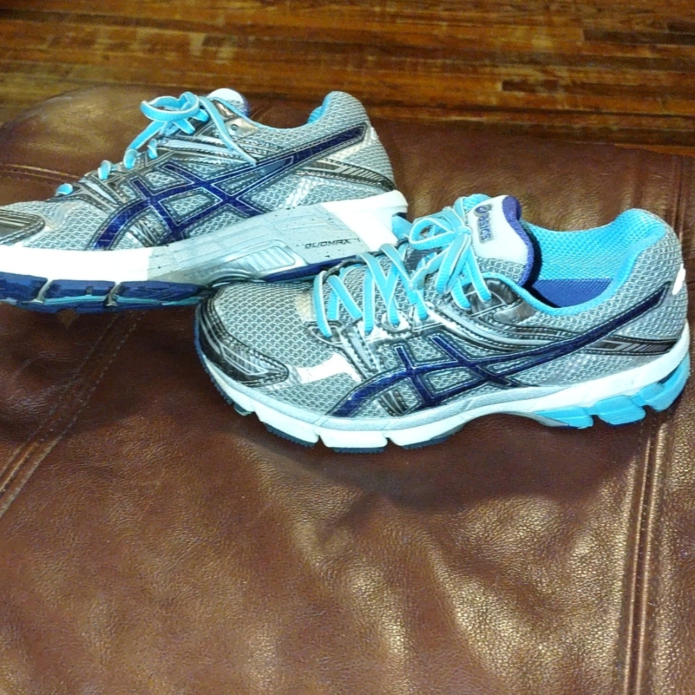Asics GT-1000